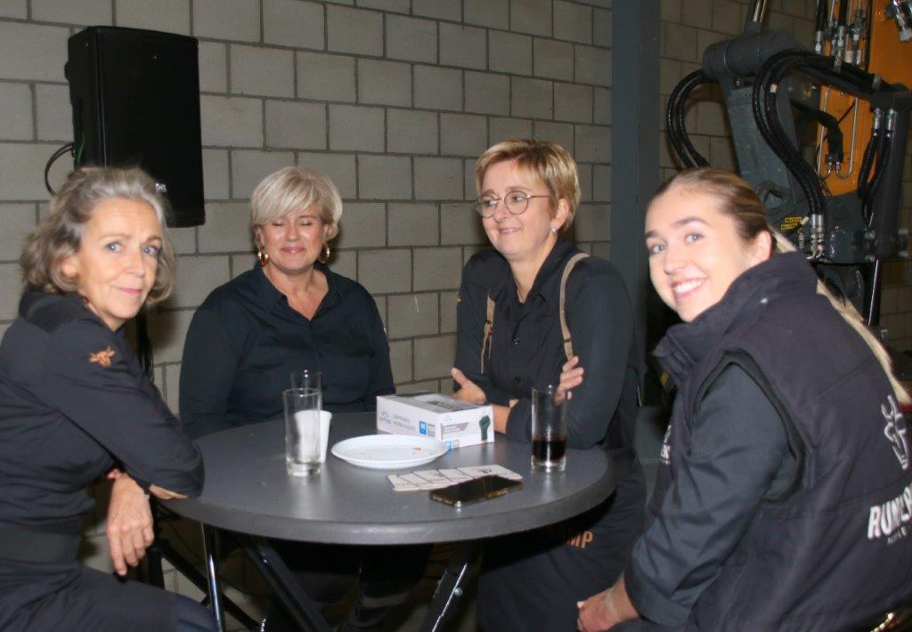 <br />
<b>Notice</b>: Undefined variable: row_projecten in <b>/var/www/vhosts/huibertsbv.nl/httpdocs/fotos.php</b> on line <b>444</b><br />