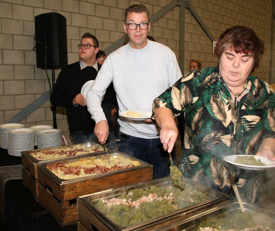 <br />
<b>Notice</b>: Undefined variable: row_projecten in <b>/var/www/vhosts/huibertsbv.nl/httpdocs/fotos.php</b> on line <b>444</b><br />