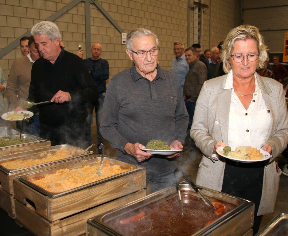 <br />
<b>Notice</b>: Undefined variable: row_projecten in <b>/var/www/vhosts/huibertsbv.nl/httpdocs/fotos.php</b> on line <b>444</b><br />