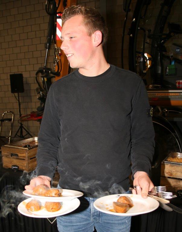 <br />
<b>Notice</b>: Undefined variable: row_projecten in <b>/var/www/vhosts/huibertsbv.nl/httpdocs/fotos.php</b> on line <b>444</b><br />